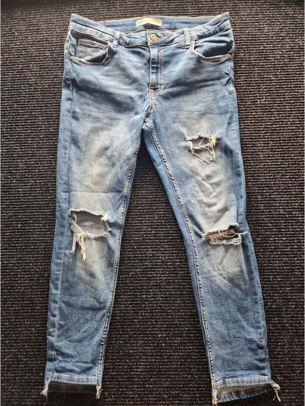 Zara Basic Z1975 Distressed Skinny Jeans